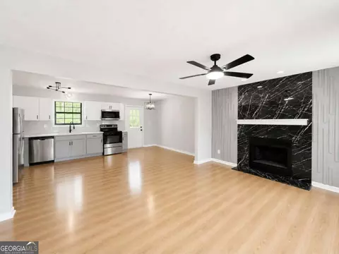 Living - 355 Oak Hill Cir, Covington, GA 30016 photo 1 of 6