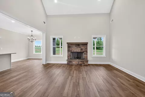 Living - 88 Conner Ln, Williamson, GA 30292 photo 1 of 3