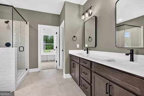 Bath - 88 Conner Ln, Williamson, GA 30292 photo 2 of 4