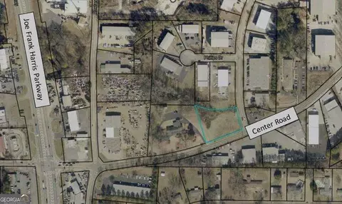 31 Center Rd, Cartersville, GA 30121
