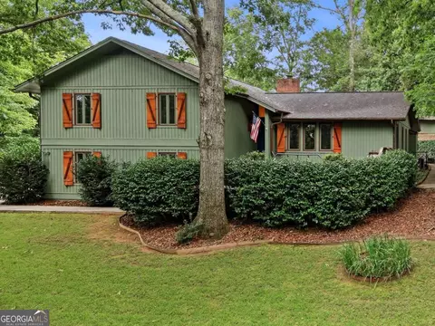 2033 Riverwood Dr, Gainesville, GA 30501