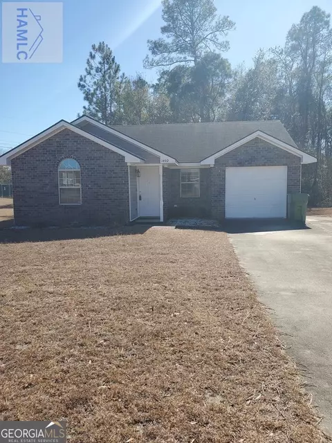 1402 Desert Storm Dr, Hinesville, GA 31313