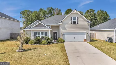 201 Turpentine Trl, Hinesville, GA 31313