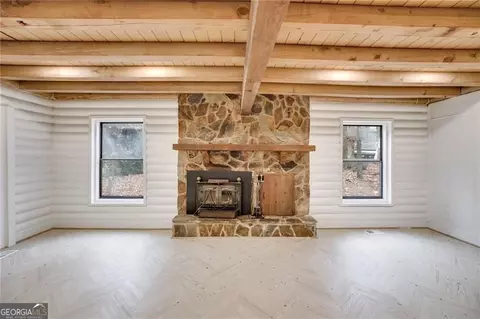 Living - 155 Indian Bend Dr, Lagrange, GA 30240 photo 2 of 3