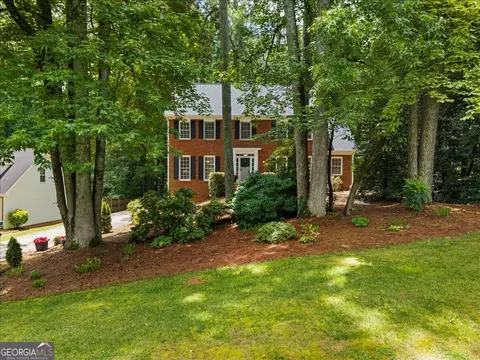 153 Lakeside Dr NW, Kennesaw, GA 30144