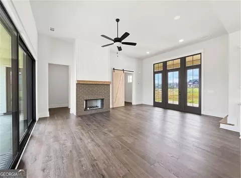 Living - 151 Palisade Dr, Rydal, GA 30171 photo 3 of 5