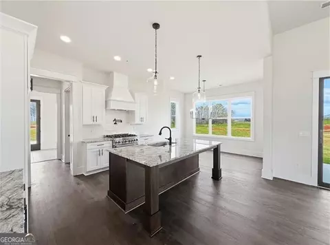 Kitchen - 151 Palisade Dr, Rydal, GA 30171 photo 2 of 6