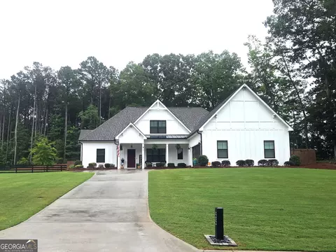 55 Mill Creek Dr, Newnan, GA 30265