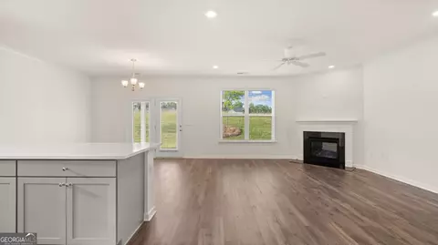 Living - 13454 Whitman Ln, Covington, GA 30014 photo 1 of 3