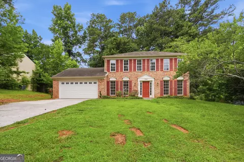 750 Cranberry Trl, Roswell, GA 30076