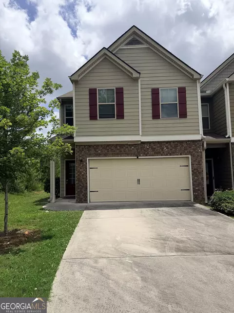7893 Rock Rose Ln, Fairburn, GA 30213