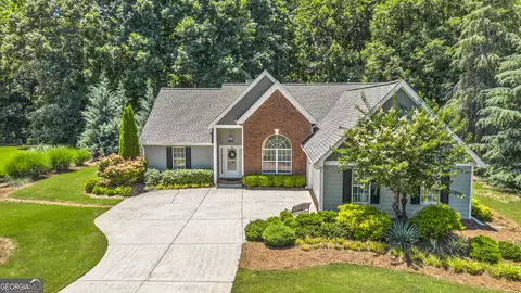 4652 Devencrest Ln, Buford, GA 30519