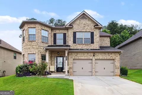605 Stream Ct, Fairburn, GA 30213