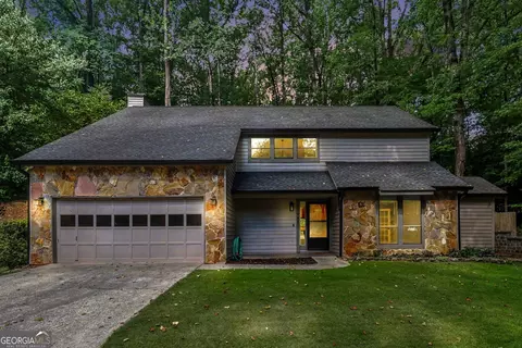 445 Taberwood Way, Roswell, GA 30076
