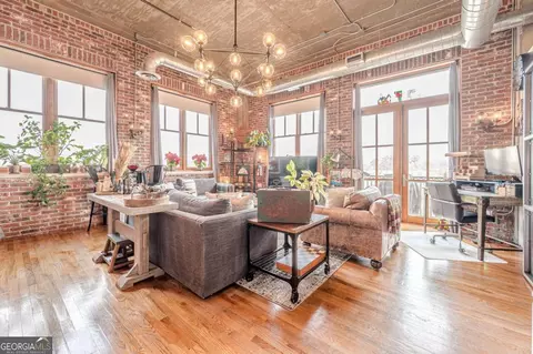 3235 Roswell Rd NE #819, Atlanta, GA 30305