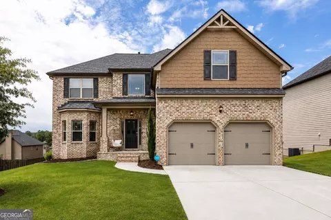 3769 Lake End Dr, Loganville, GA 30052