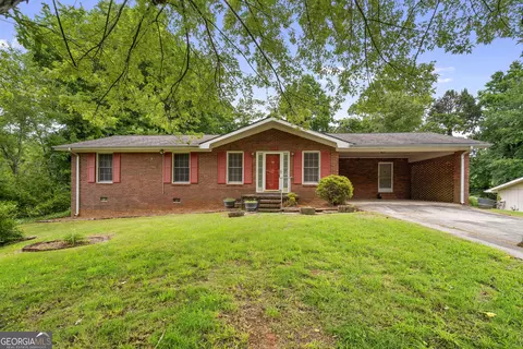 54 Ridgewood Dr, Cleveland, GA 30528