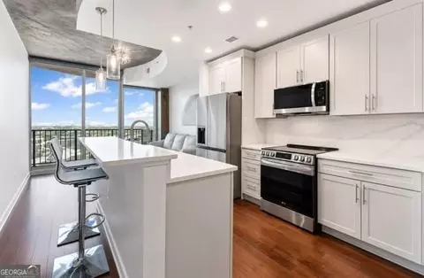400 W Peachtree St NW #2403, Atlanta, GA 30308