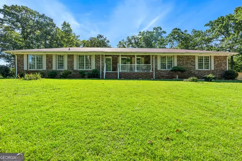 5023 Veterans Mem Pkwy, Lanett, AL 36863