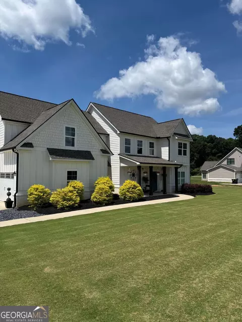 1538 E Lake Rd, Mcdonough, GA 30252