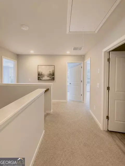 Entry Way - 29 Hilda Ct, Commerce, GA 30529 photo 2 of 2