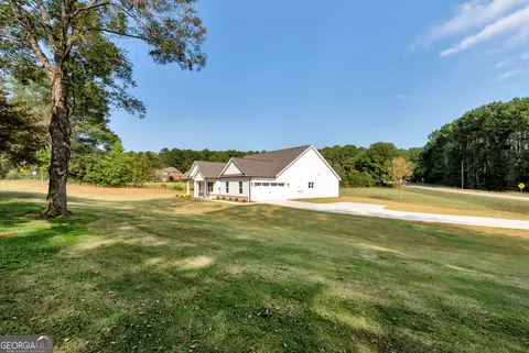 Exterior - 6376 Brockton Loop, Jefferson, GA 30549 photo 8 of 14