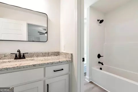 Bath - 6376 Brockton Loop, Jefferson, GA 30549 photo 12 of 13