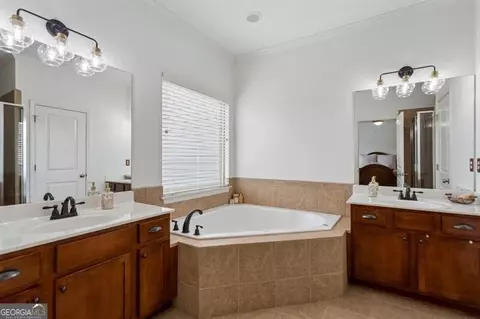 Bath - Undisclosed, Canton, GA 30115 photo 1 of 3