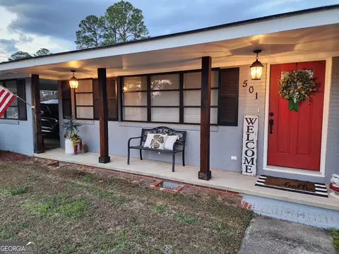 Exterior - 501 Pine Forest St, Dublin, GA 31021 photo 2 of 3