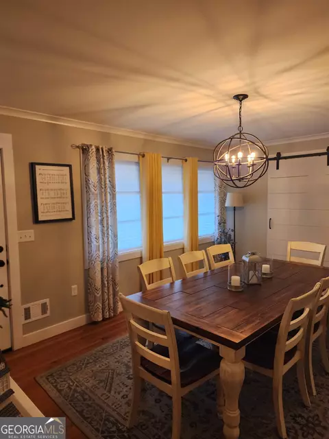 Dining - 501 Pine Forest St, Dublin, GA 31021 photo 3 of 3