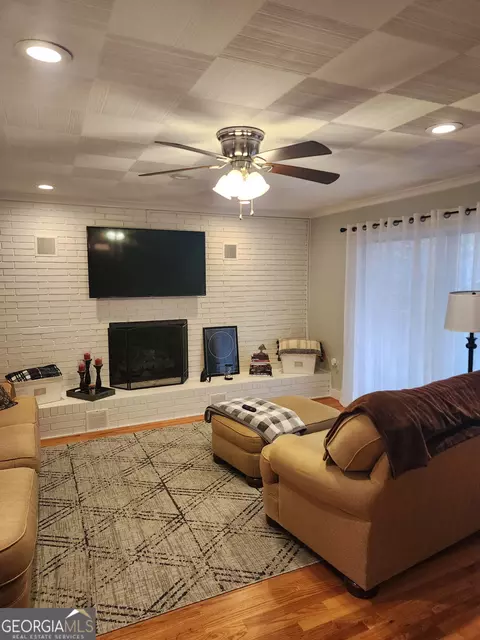 Living - 501 Pine Forest St, Dublin, GA 31021 photo 1 of 1