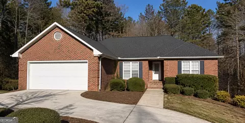 825 Saint Ives Ln, Athens, GA 30606