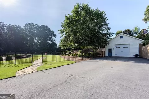 Exterior - 281 Chilhoe Dr, Canton, GA 30115 photo 9 of 13