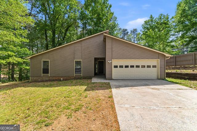 1207 Woodstream Cir NW, Acworth, GA 30102