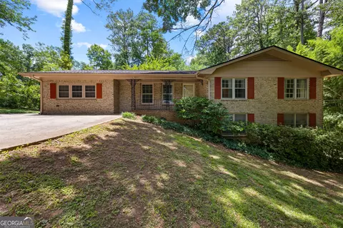 119 Hickory Ave, Fayetteville, GA 30215