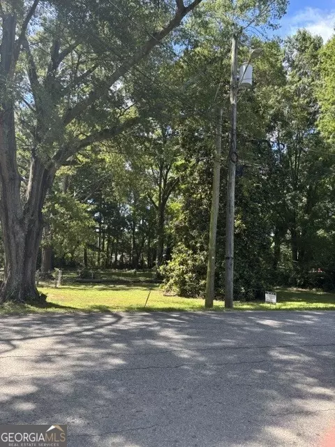 122 E Fambrough St, Monroe, GA 30655 photo 2