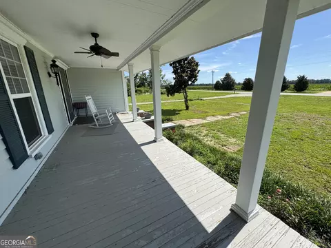 Exterior - 654 Fire Tower Rd, Mount Vernon, GA 30445 photo 5 of 6