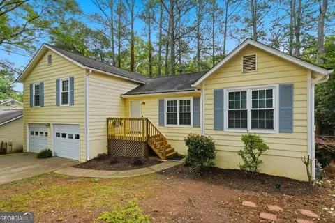 165 Tyson Cir, Roswell, GA 30076