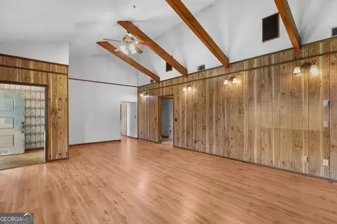 Living - 565 Bragg Rd, Brooklet, GA 30415 photo 3 of 5