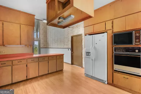 Kitchen - 565 Bragg Rd, Brooklet, GA 30415 photo 3 of 4