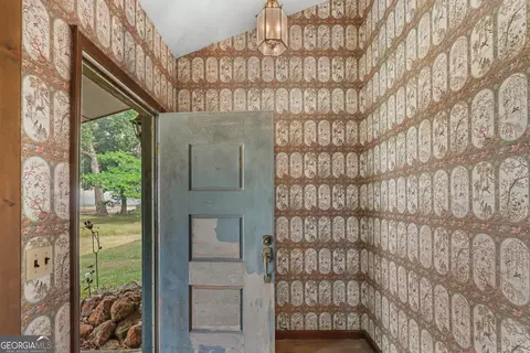 Entry Way - 565 Bragg Rd, Brooklet, GA 30415 photo 1 of 2