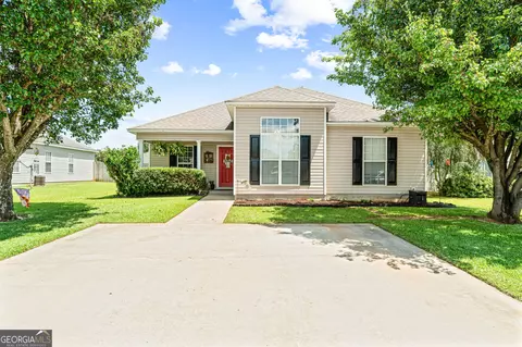 102 Tug Ct, Warner Robins, GA 31088