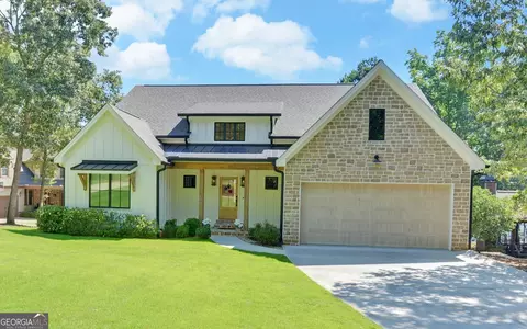 96 Barefoot Bay Rd, Hartwell, GA 30643
