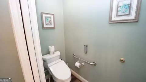 Bath - 434 Sunset Ct, Jasper, GA 30143 photo 2 of 4