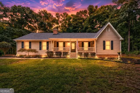 275 Pine Tree Ln, Mcdonough, GA 30252