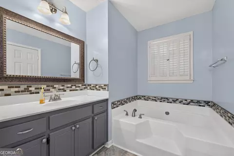 Bath - 275 Pine Tree Ln, Mcdonough, GA 30252 photo 4 of 4