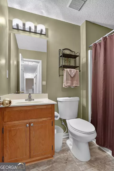 Bath - 275 Pine Tree Ln, Mcdonough, GA 30252 photo 2 of 4