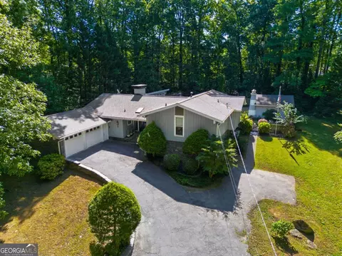 3565 Highland Dr, Acworth, GA 30101