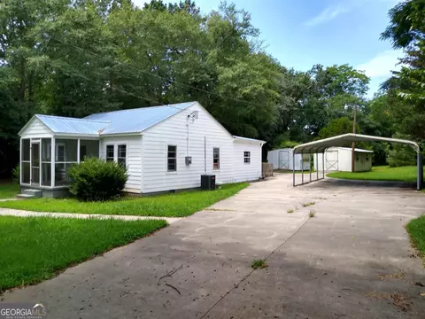 113 Maple St, Hartwell, GA 30643