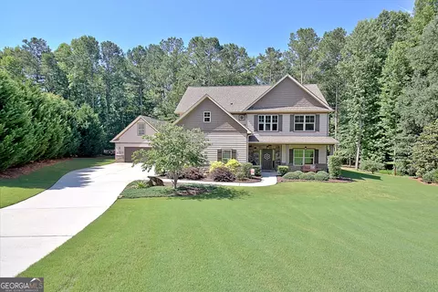 177 Rock House Estates Dr, Senoia, GA 30276
